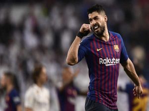 Barca tự hại mình, dâng cúp La Liga cho Real Madrid